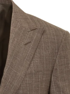 Abito con Giacca a Due Bottoni e Pantaloni