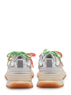 Crackle sneakers with contrast details