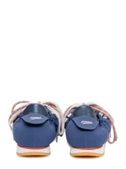 Low Top Sneakers with Laces and Side Logo