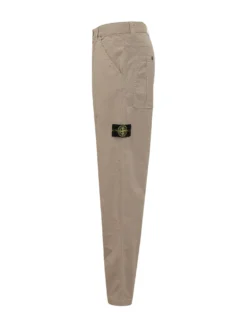 Pantaloni Chino con Patch Logo