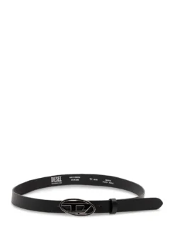 Slim belt with oval buckle