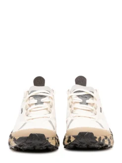 Sport Shoe with Laces and Structured Sole