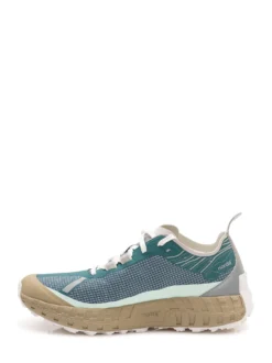 Sport Shoe with Laces and Treaded Sole