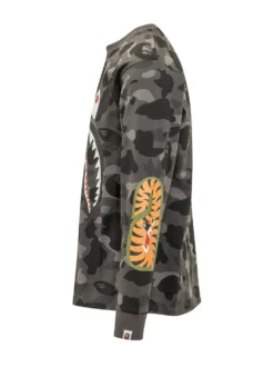 Sweatshirt with Graphic Print and Camouflage Pattern