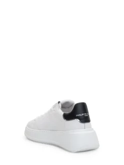 Tres Temple Sneaker