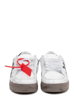 Vulcanic Low Sneakers
