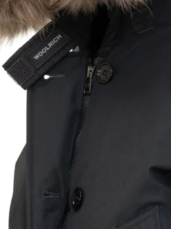 Woolrich black parka with fur hood and buttons